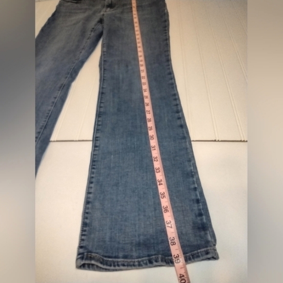 Levi's women's boot cut stretchy denim size (12) M. - W 31. L32 - Picture 13 of 16